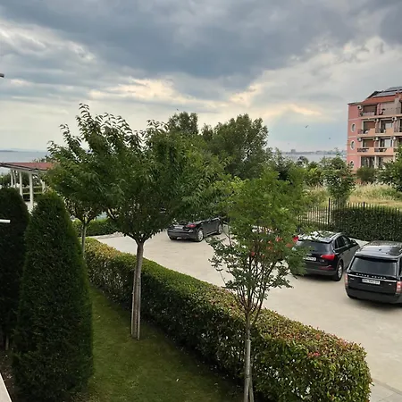 Premier F1 420 Апартаменты *