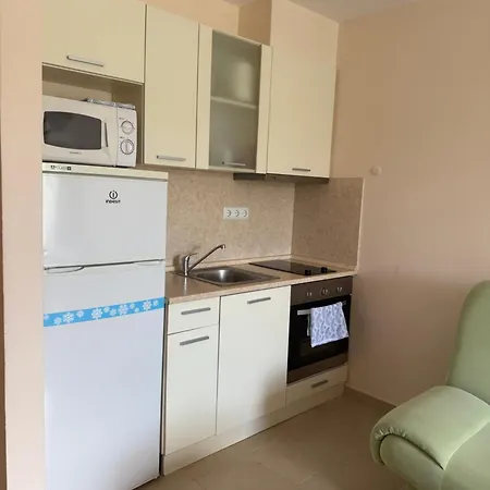 Premier F1 420 Apartment *