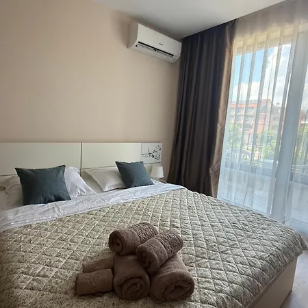 Apartment Premier F1 420