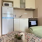 شقة Premier F1 420