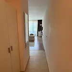 شقة Premier F1 420 *