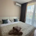 شقة Premier F1 420